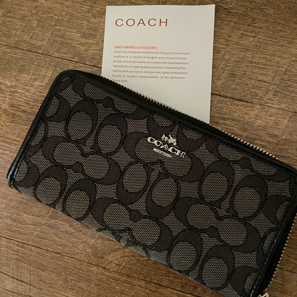 Coach long wallet
